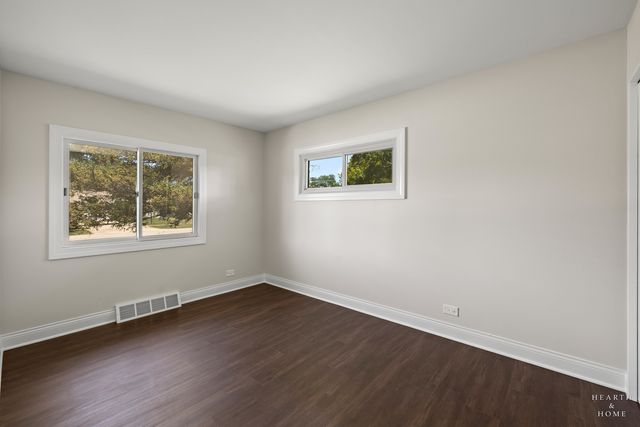 49 King Lane, Des Plaines, IL 60016