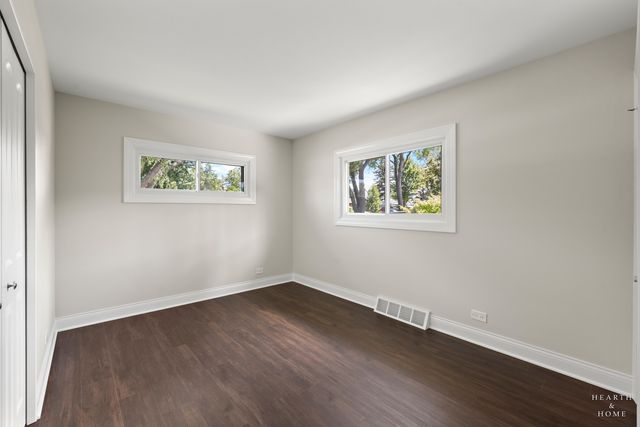 49 King Lane, Des Plaines, IL 60016