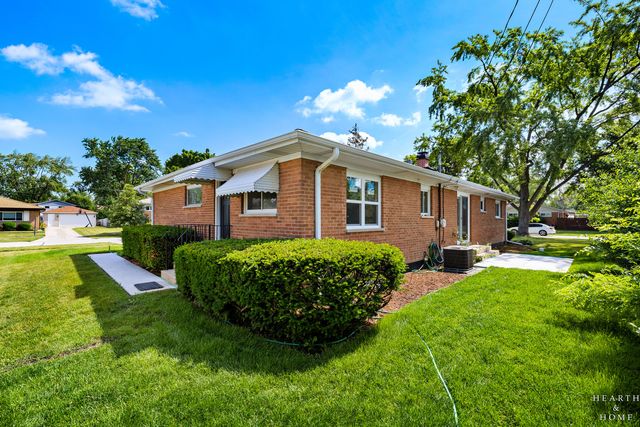 49 King Lane, Des Plaines, IL 60016
