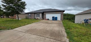 487 Amber Avenue, Hollister, MO 65672