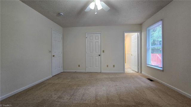 3581 Robinwest Drive, Pfafftown, NC 27040