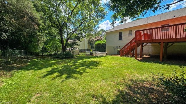 3581 Robinwest Drive, Pfafftown, NC 27040