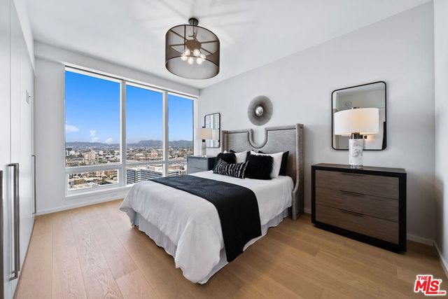 877 FRANCISCO Street 927, Los Angeles, CA 90017