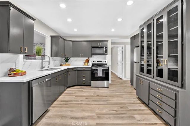 1620 Sandlewood Drive, Hemet, CA 92543