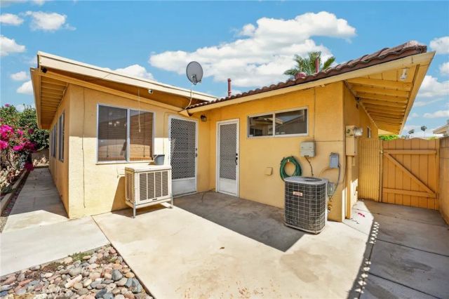 1620 Sandlewood Drive, Hemet, CA 92543