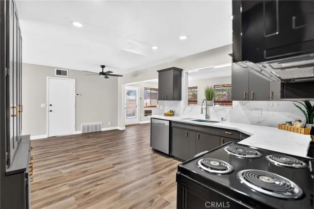 1620 Sandlewood Drive, Hemet, CA 92543
