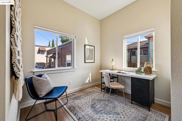 2922 Linden St, Oakland, CA 94608