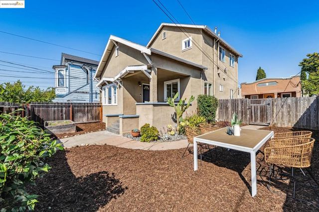 2922 Linden St, Oakland, CA 94608