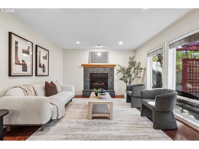 2385 Nw LYDIA Pl, Beaverton, OR 97006