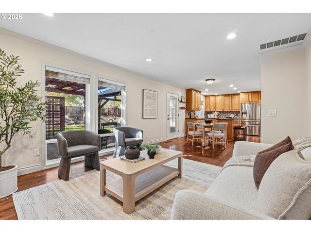 2385 Nw LYDIA Pl, Beaverton, OR 97006
