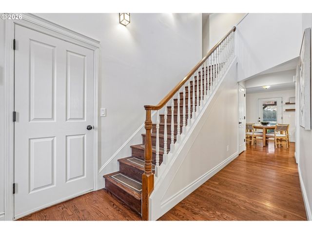 2385 Nw LYDIA Pl, Beaverton, OR 97006