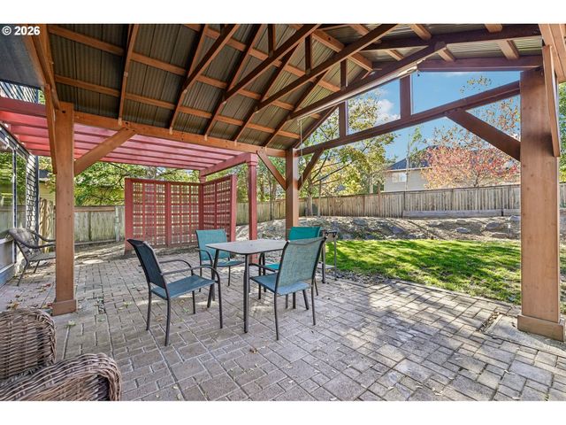2385 Nw LYDIA Pl, Beaverton, OR 97006