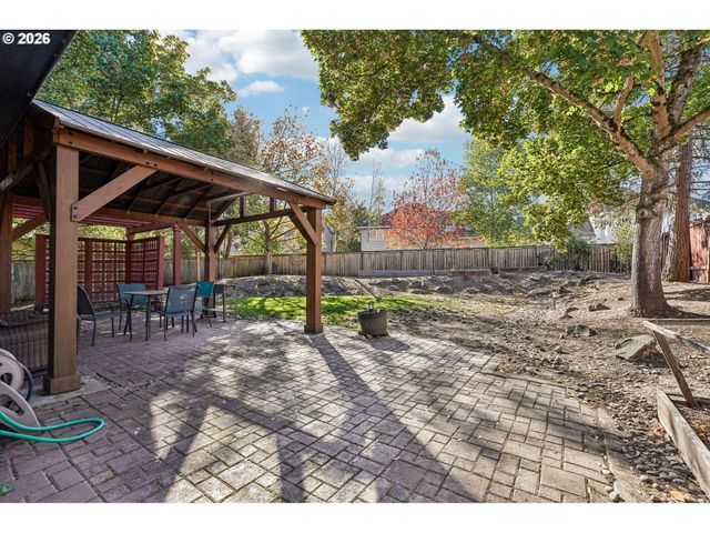 2385 Nw LYDIA Pl, Beaverton, OR 97006