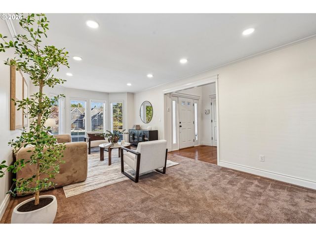 2385 Nw LYDIA Pl, Beaverton, OR 97006