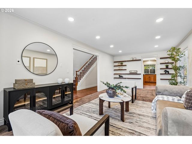 2385 Nw LYDIA Pl, Beaverton, OR 97006
