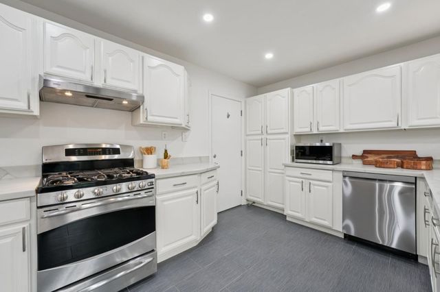 3336 Spring Street, Redwood City, CA 94063