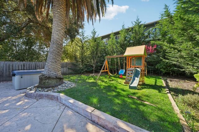 3336 Spring Street, Redwood City, CA 94063