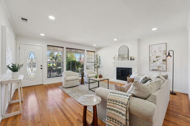 3336 Spring Street, Redwood City, CA 94063