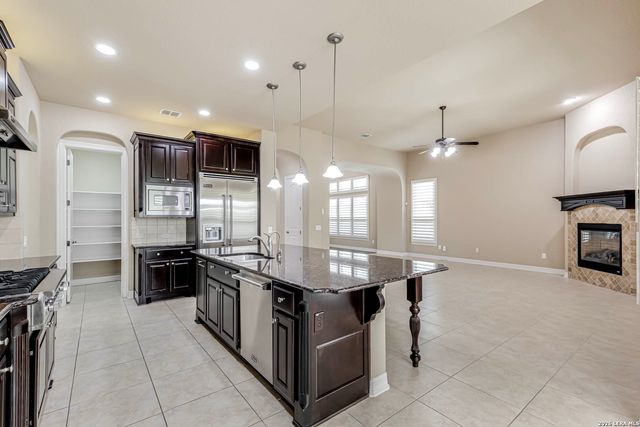 3806 Happys Corner, San Antonio, TX 78258