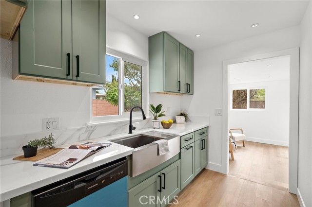 1410 W Camden Place, Santa Ana, CA 92704