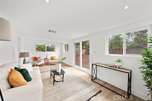 1410 W Camden Place, Santa Ana, CA 92704