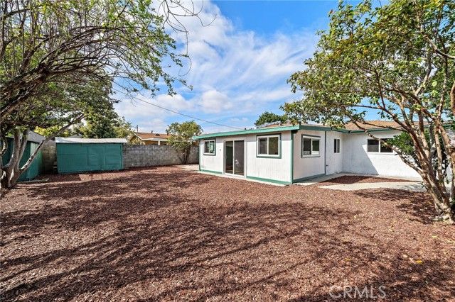 1410 W Camden Place, Santa Ana, CA 92704