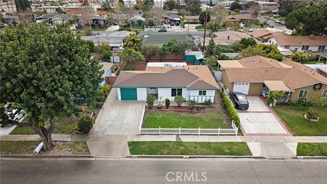 1410 W Camden Place, Santa Ana, CA 92704