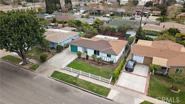 1410 W Camden Place, Santa Ana, CA 92704