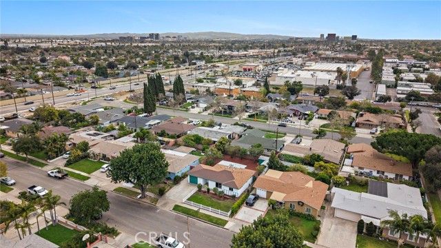 1410 W Camden Place, Santa Ana, CA 92704