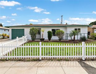 1410 W Camden Place, Santa Ana, CA 92704