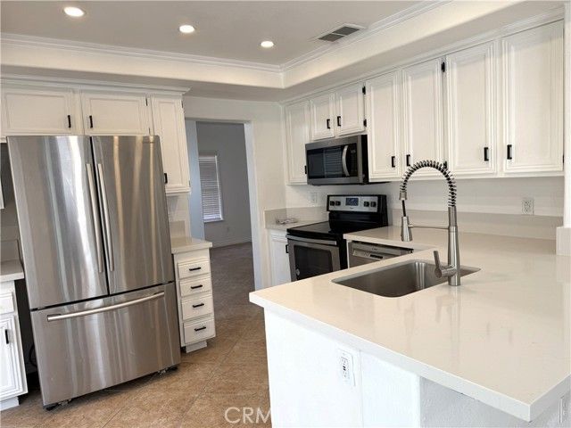 28594 Moon Shadow Drive, Menifee, CA 92584