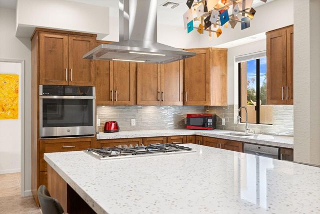 128 Desert West Drive, Rancho Mirage, CA 92270