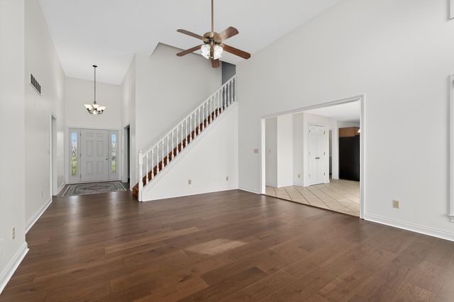 8604 Roth Farm Lane, Alexandria, KY 41001