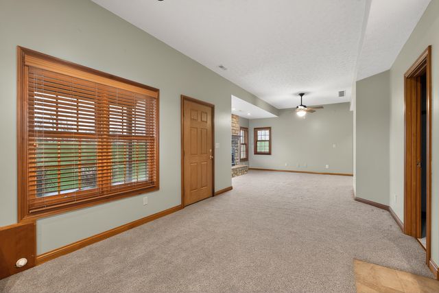 8604 Roth Farm Lane, Alexandria, KY 41001