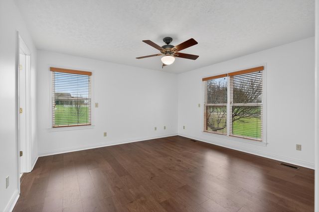 8604 Roth Farm Lane, Alexandria, KY 41001