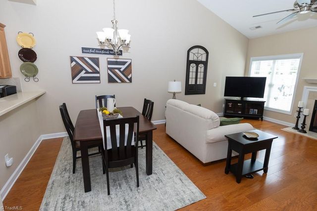 1430 Crestlawn Trail, Pfafftown, NC 27040