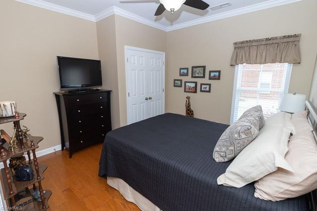 1430 Crestlawn Trail, Pfafftown, NC 27040