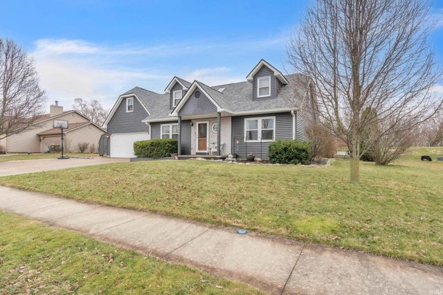 1406 Fairview Run, Kendallville, IN 46755