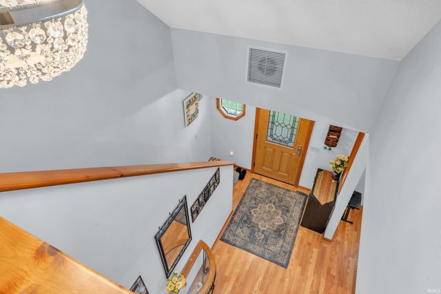 1406 Fairview Run, Kendallville, IN 46755