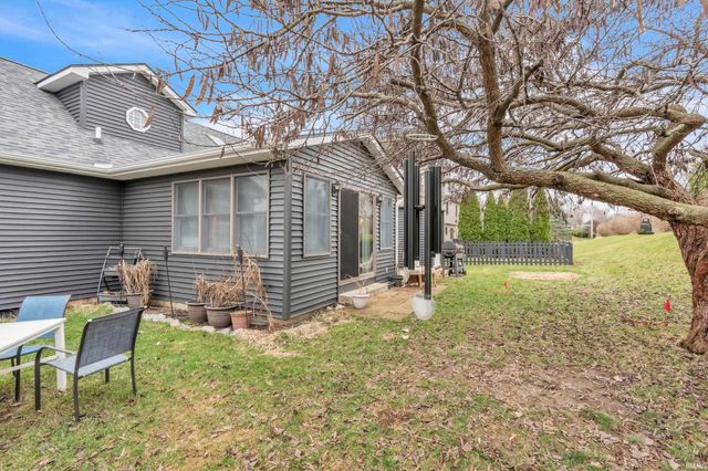 1406 Fairview Run, Kendallville, IN 46755