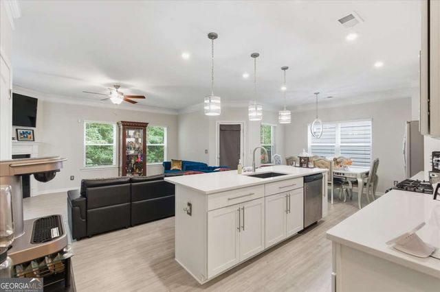 140 Bryon Lane, Acworth, GA 30102