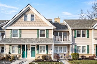 4 COMLY CT, Flourtown, PA 19031