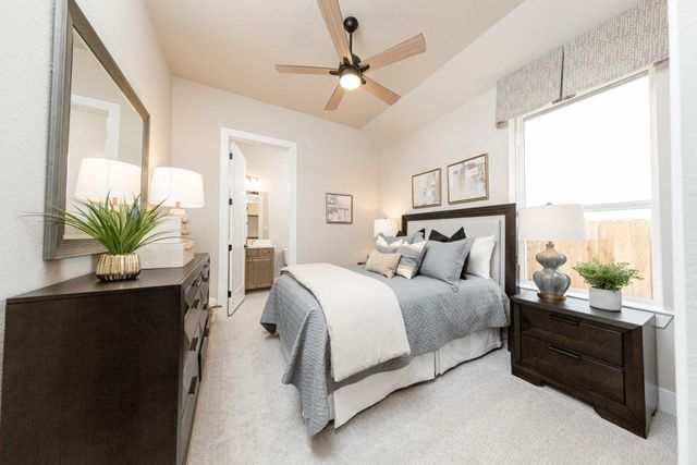 19219 Seabiscuit Stable Trail, Tomball, TX 77377