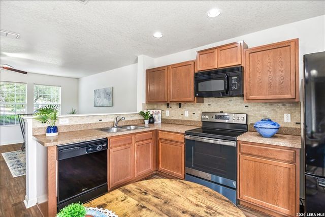 7927 Horse Holw, San Antonio, TX 78244
