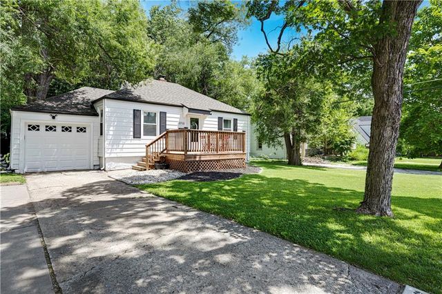 5712 W 55th Street, Mission, KS 66202