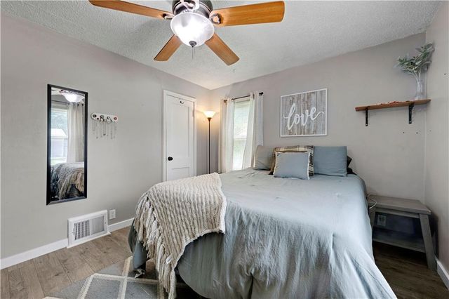 5712 W 55th Street, Mission, KS 66202