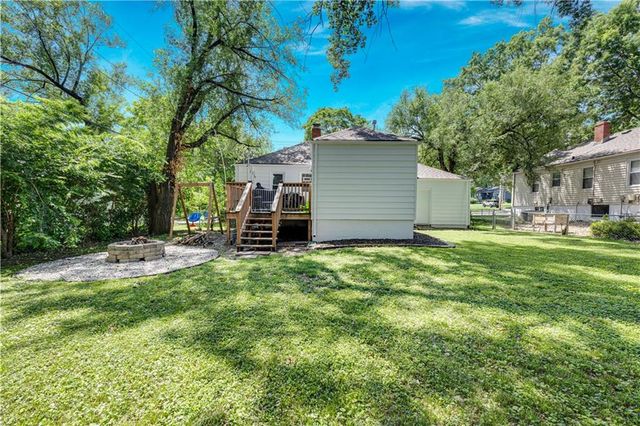 5712 W 55th Street, Mission, KS 66202