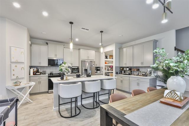 1123 CREEK VALLEY COURT, Brandon, FL 33511
