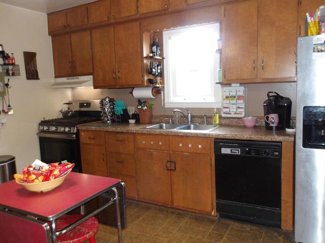 1815 39th STREET, Kenosha, WI 53140