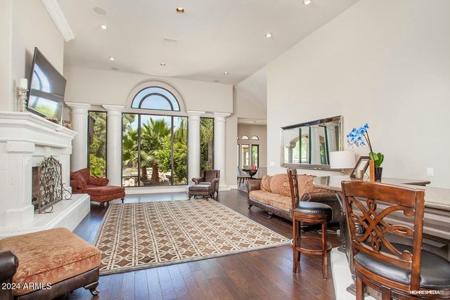 8312 N 50TH Street, Paradise Valley, AZ 85253